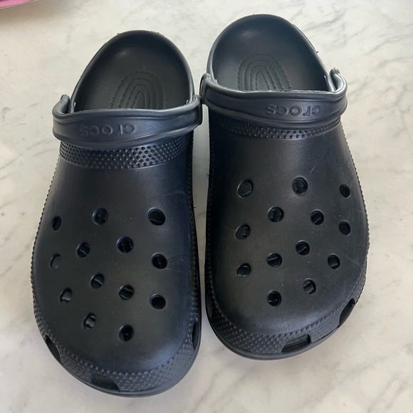 Men’s crocs - Picture 2 of 3